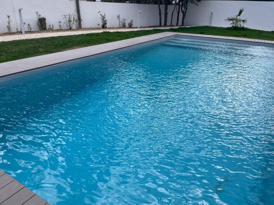 Villa Pieds Dans L'Eau كاري-لو-رويه المظهر الخارجي الصورة